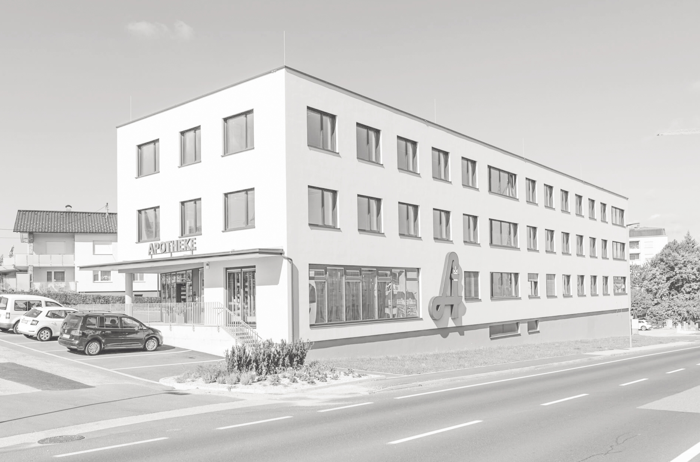 Ein Foto des Quartier 52 von aussen gemacht von der gegenüberliegenden Strassenseite.